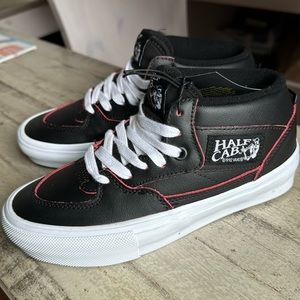 Vans Half-Cabs Mens size 4/Eur 35. Wearaway style. NEW! Never worn!
